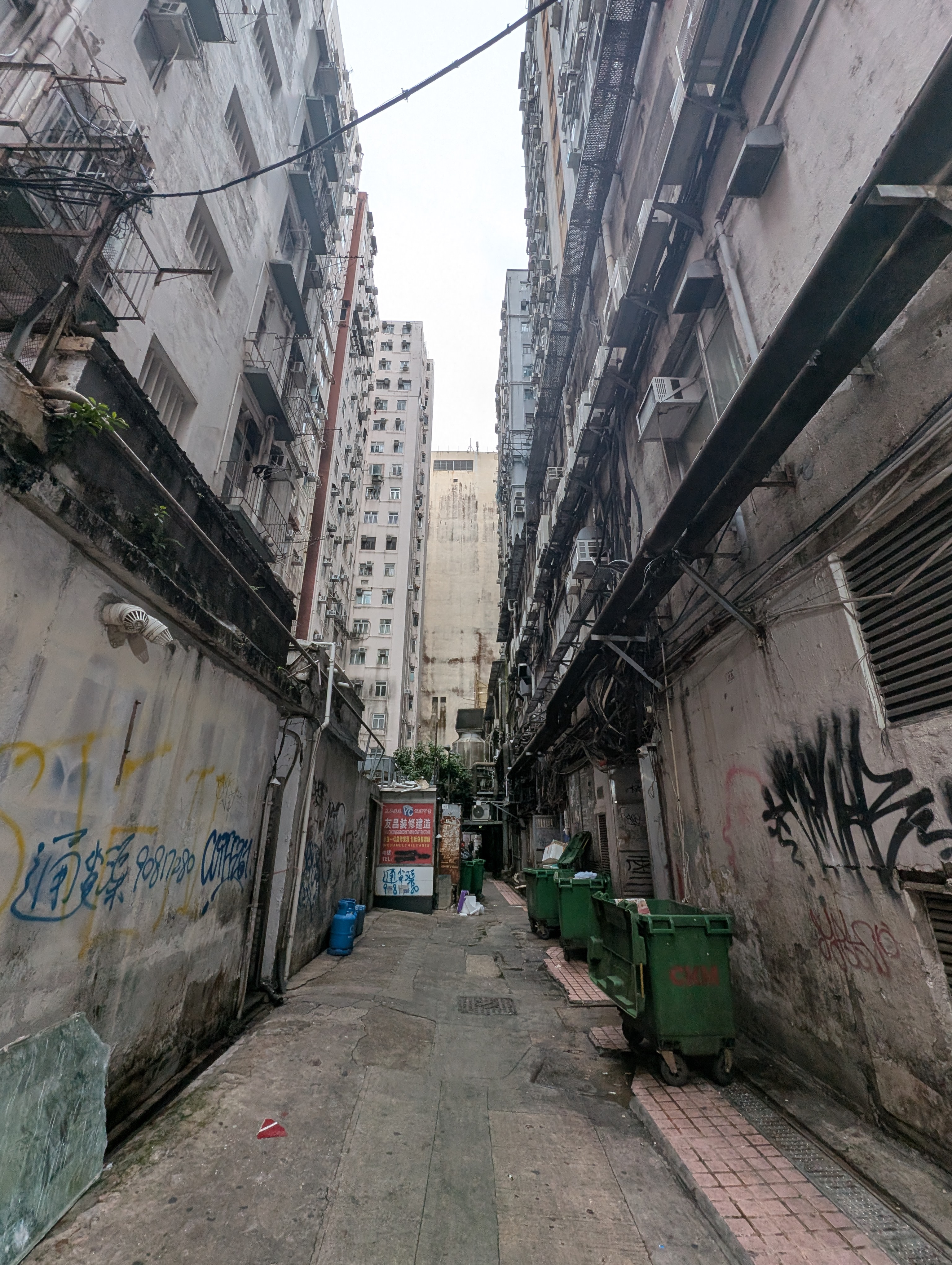 Random Alley that had a normal exit from a normal little bunch of shops with the main entrance being a bustling normal street